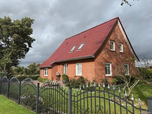 Immobilie in Leezdorf - VERKAUF: Stilvolles Einfamilienhaus inmitten der Natur - Bild 1