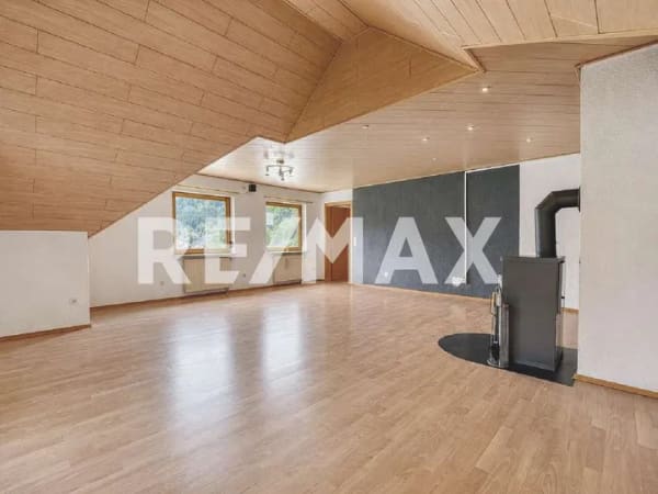 Immobilie in Nusplingen - RE/MAX: Viel Platz zum Top-Preis: Großzügige 6-Zi.-ETW in Nusplingen - sofort bezugsfrei! - Bild 3