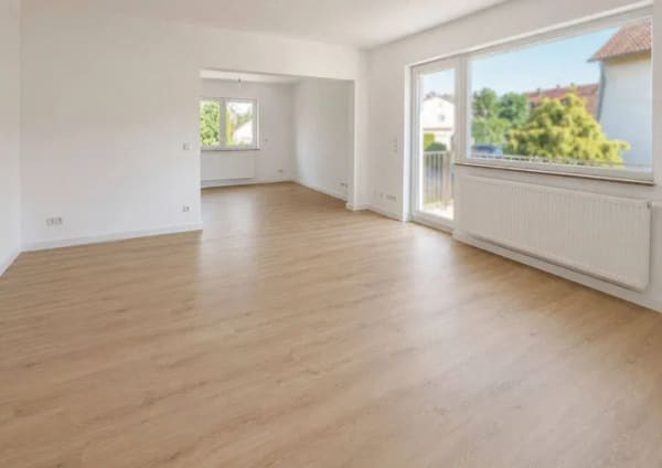 Immobilie in Gräfenberg - EIN HAUS IM HAUS: KERNSANIERTE 4-ZIMMER-WOHNUNG MIT GROSSEM  GARTEN UND VIEL RAUM ZUR ENTFALTUNG - Bild 1