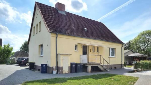 Immobilie in Utzedel - ***Gepflegtes Einfamilienhaus mit ca.1.014 m² GST , Pool, Garage, Hühnerstall, Gemüsegarten ca. 1 - Bild 3