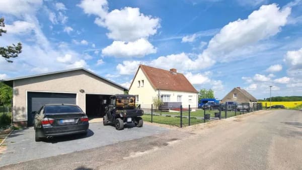 Immobilie in Utzedel - ***Gepflegtes Einfamilienhaus mit ca.1.014 m² GST , Pool, Garage, Hühnerstall, Gemüsegarten ca. 1 - Bild 4