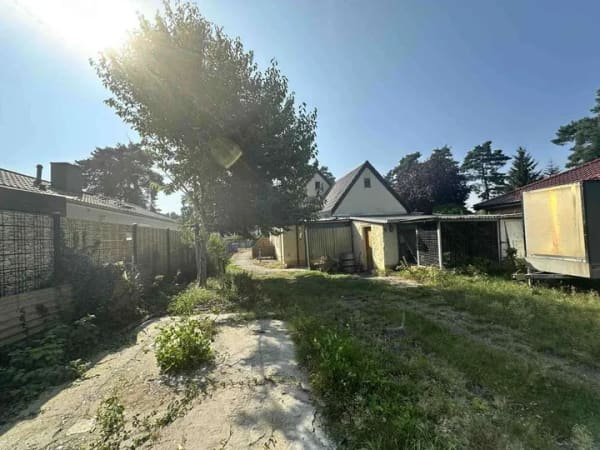 Immobilie in Bernau - Ruhig gelegenes Grundstück mit sanierungsbedürftigen EFH - Bild 3