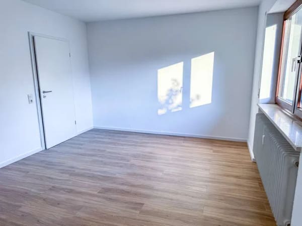 Immobilie in Kiefersfelden - Wohntraum in Kiefersfelden – lichtdurchflutet und direkt am Kieferbach - Bild 3