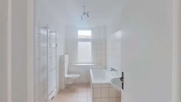 Immobilie in Dessau-Roßlau - Faktor 11,6!  Mehrfamilienhaus+ EFH zentrale Lage von Dessau-Roßlau – stabile Kapitalanlage - 5 WE - Bild 2