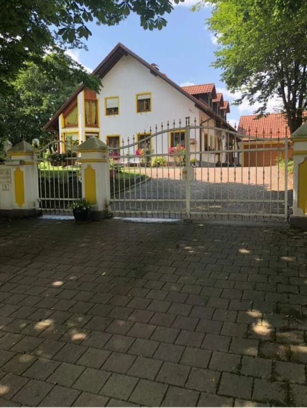 Immobilie in Langenbach - Traumgrundstück mit sehr gepflegter Villa für 1-2Generationen im Landkreis Freising - Bild 0