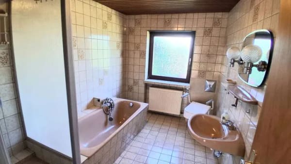 Immobilie in Püttlingen - Doppelhaushälfte mit Garage & Garten  in Püttlingen - Bild 3