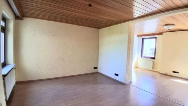 Immobilie in Püttlingen - Doppelhaushälfte mit Garage & Garten  in Püttlingen - Bild 4