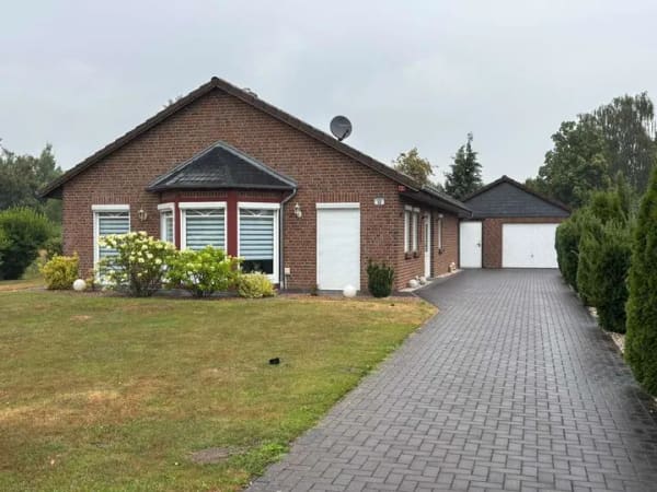 Immobilie in Gartow - Barrierefreies See-Domizil-massiver Komfort-Bungalow auf Traumgrundstück in Gartow - Bild 0