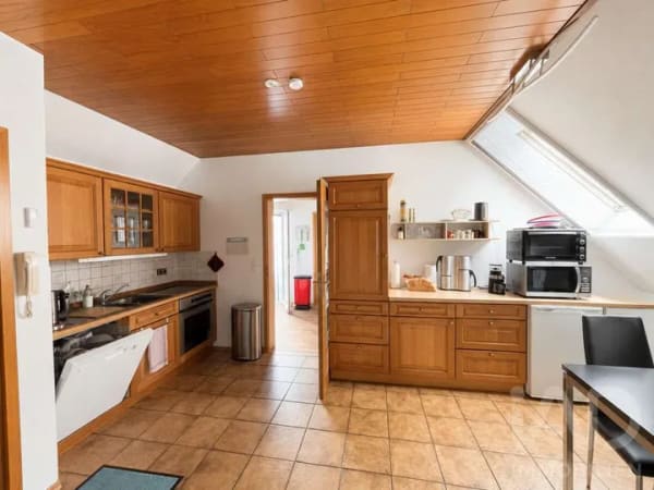 Immobilie in Uplengen - Oberwohnung mit Kanalblick, Balkon und viel Gestaltungspotenzial in Remels - Bild 2