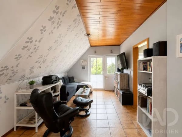 Immobilie in Uplengen - Oberwohnung mit Kanalblick, Balkon und viel Gestaltungspotenzial in Remels - Bild 3
