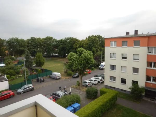 Immobilie in Wesseling - 85 qm grundsanierte 4-Zimmer-Wohnung in Wesseling-Berzdorf - Bild 1
