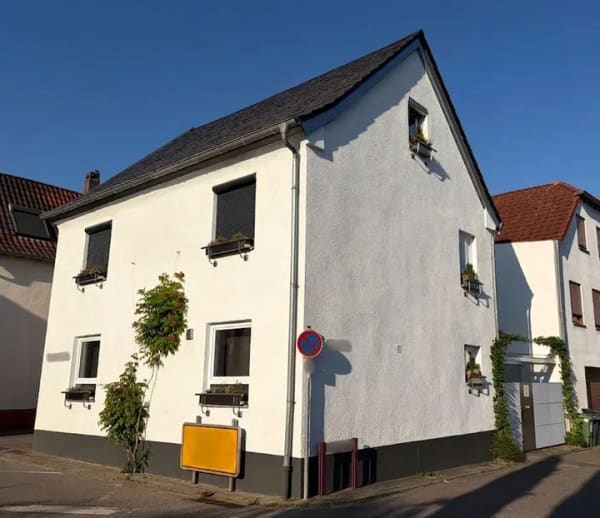 Immobilie in Böchingen - Modern saniertes Einfamilienhaus mit Designausbau & überdachter Terrasse - sofort bezugsfertig - Bild 0