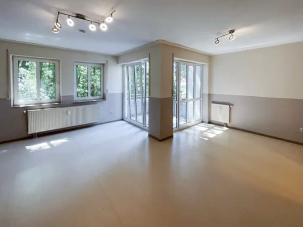 Immobilie in Schwebheim - Charmante 2-Zimmer-Eigentumswohnung mit Balkon in ruhiger Wohnlage von Schwebheim - Bild 0