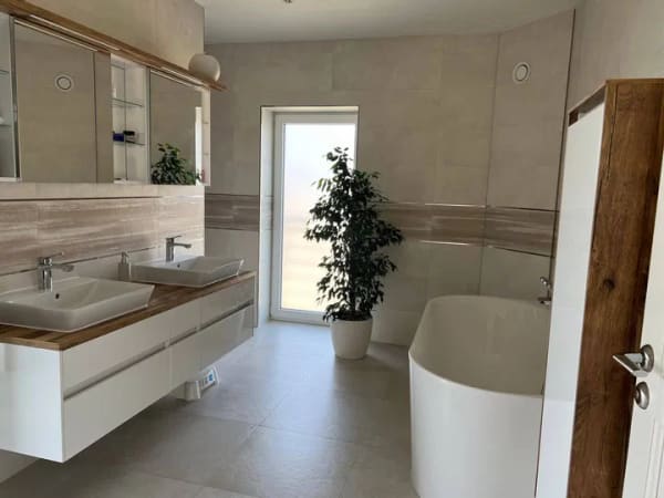 Immobilie in Hohn - Moderne Stadtvilla mit Sauna und PV-Anlage in Hohn - energieeffizient und möbliert - Bild 3