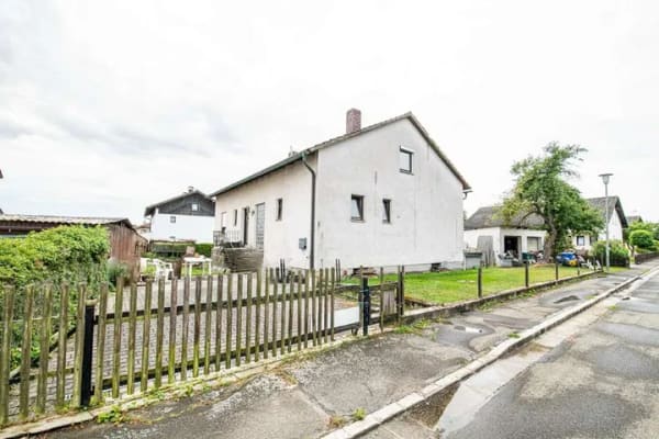 Immobilie in Pemfling - Sanierungsbedürftiges Wohnhaus mit Ausbaupotenzial - Bild 1