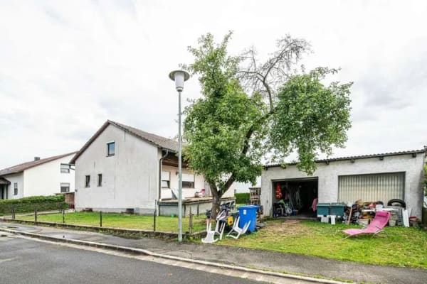 Immobilie in Pemfling - Sanierungsbedürftiges Wohnhaus mit Ausbaupotenzial - Bild 2