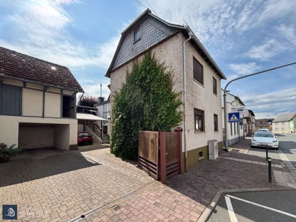 Immobilie in Hünfelden - Wohnen mit Pferden – Charmantes Wohnhaus mit drei Pferdeboxen, Scheune und Weidefläche - Bild 1