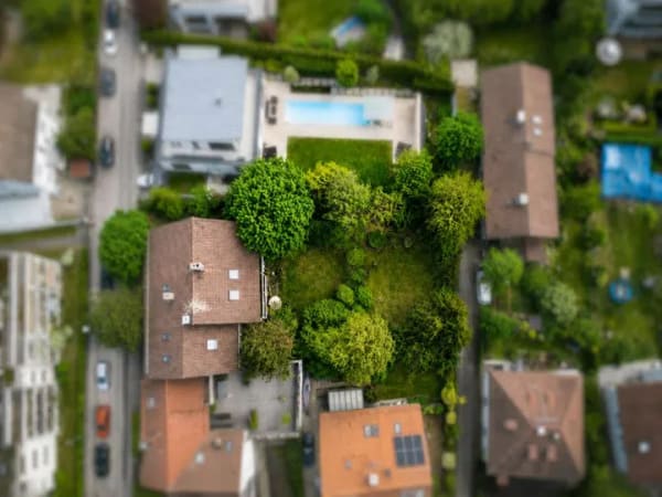Immobilie in Krailling - Mehrfamilienhaus auf über 477 m² Wohnfläche mit Entwicklungspotenzial - Bild 2