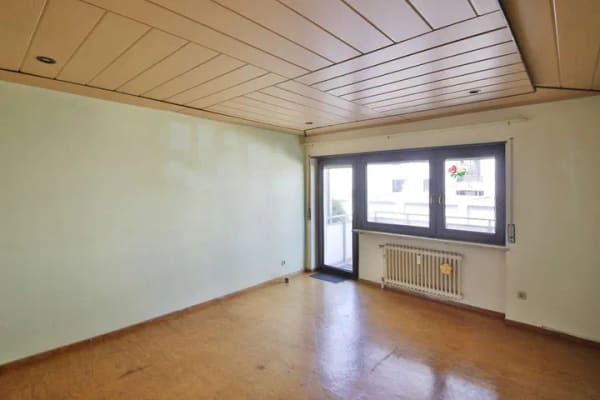 Immobilie in Wörth am Rhein - Freie 3-Zimmer-Wohnung mit sehr viel Potenzial in guter Lage von Maximiliansau - Bild 1