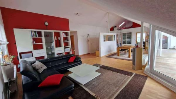 Immobilie in Rutesheim - Gepflegte 3 1/2-Zimmer-DG-Wohnung mit gehobener Ausstattung und EBK in Rutesheim - provisionsfrei! - Bild 0