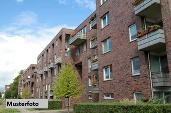 Immobilie in Steinfurt - Gepflegtes Mehrfamilienhaus mit 4 Einheiten, Balkonen & Terrassen - Bild 0