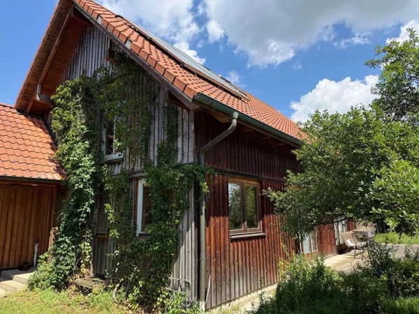 Immobilie in Aholfing - Großzügiges Einfamilienhaus mit Traumgrundstück und Hobbywerkstatt - Bild 1