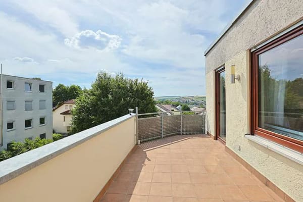 Immobilie in Schwieberdingen - Optimal für Singles oder Paare! Modernisierte Wohnung mit sonnigem Süd-Balkon - Bild 1