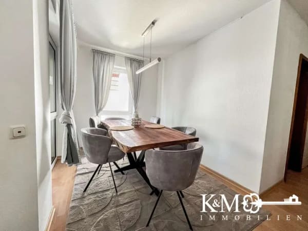 Immobilie in Kriftel - Wohnkomfort auf 82 m² – 3-Zimmer-Wohnung mit Balkon, Kamin & Stellplatz - Bild 1