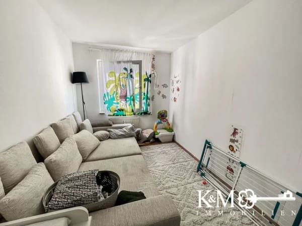 Immobilie in Kriftel - Wohnkomfort auf 82 m² – 3-Zimmer-Wohnung mit Balkon, Kamin & Stellplatz - Bild 2
