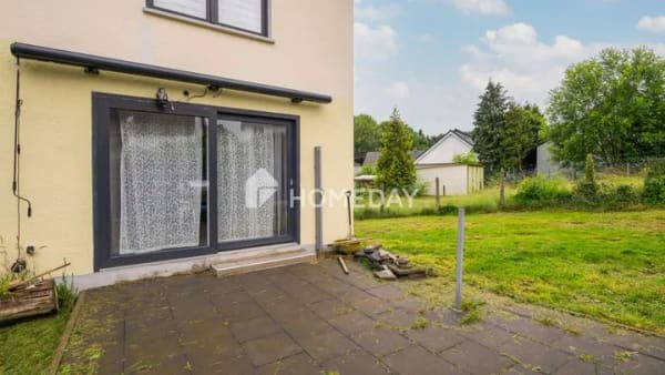 Immobilie in Ruppichteroth - Großzügiges Zweifamilienhaus mit viel Platz in guter Lage - Bild 1