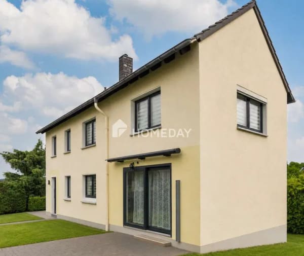 Immobilie in Ruppichteroth - Großzügiges Zweifamilienhaus mit viel Platz in guter Lage - Bild 2