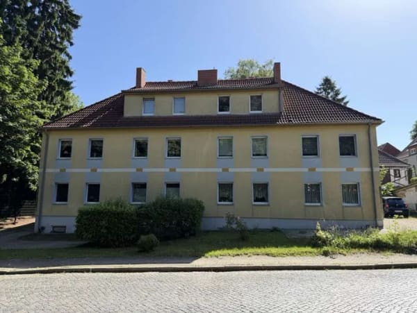 Immobilie in Bergen auf Rügen - MFH mit 6 WE und jeweils eigenem Garten! - Bild 1
