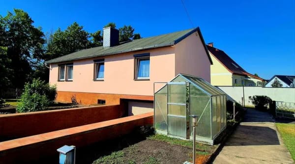 Immobilie in Osternienburger Land - Einfamilienwohnhaus mit gepflegtem Grundstück in ruhiger Wohnlage - Bild 0