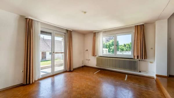 Immobilie in Deißlingen - Drei freie Wohneinheiten - Vielfältige Perspektiven für Eigennutzer oder Investoren - Bild 2