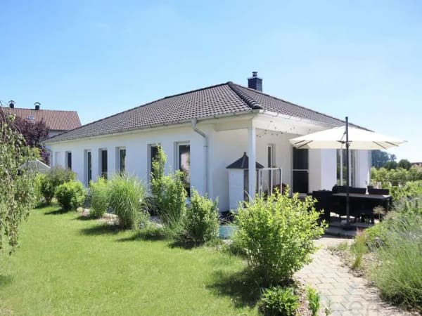 Immobilie in Buchdorf - Moderner ScanHaus-Bungalow mit 160 m² Halle, Wellnessbereich und PV-Anlage in Buchdorf - Bild 4