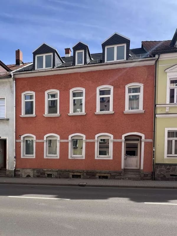 Immobilie in Freiberg - Solides Mehrfamilienhaus mit Altbauflair und Entwicklungspotenzial - Bild 0