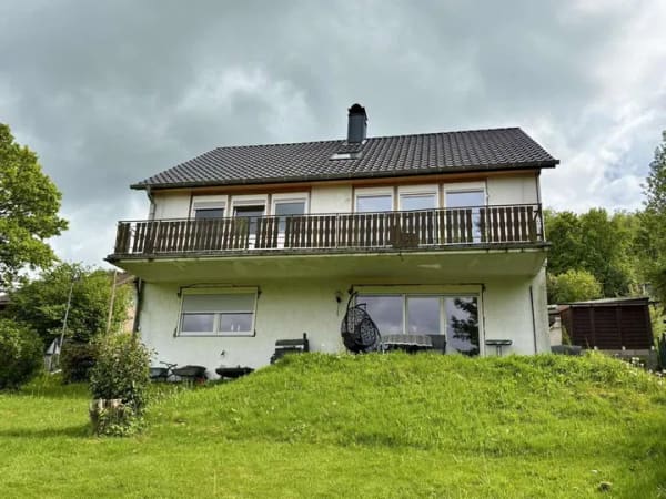 Immobilie in Reichshof - Viel Platz, viele Möglichkeiten - mit Fernblick! - Bild 1