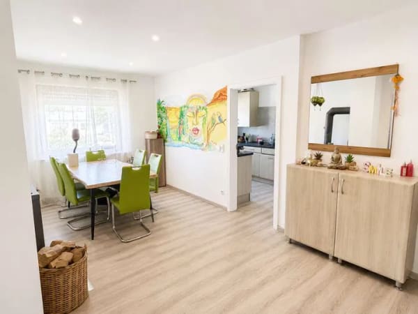Immobilie in Frensdorf - Attraktives Einfamilienhaus mit Einliegerwohnung und großem Gartengrundstück - Bild 3