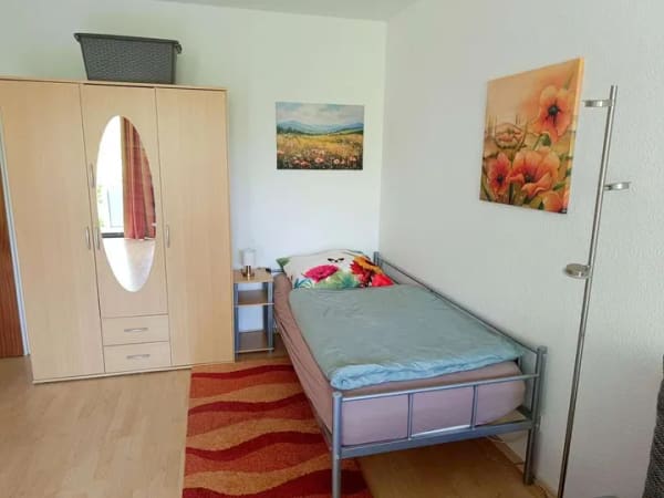 Immobilie in Linkenheim-Hochstetten - 1 Zimmer Wohnung mit Balkon und Stellplatz - Bild 1