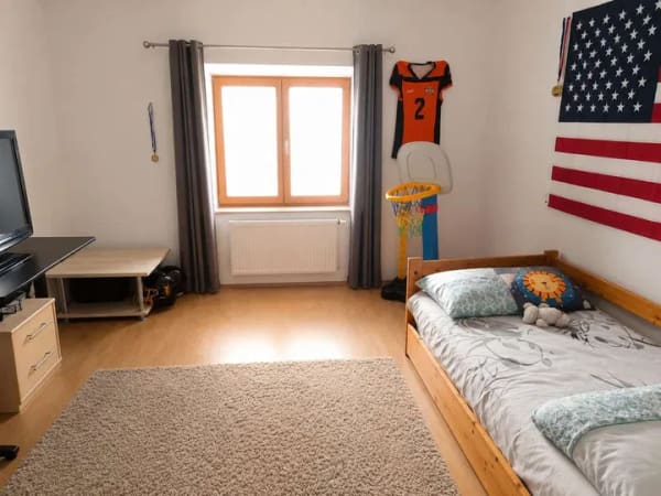 Immobilie in Winzer - Viel Platz zum fairen Preis: Gepflegte 3-Zimmer-Wohnung mit modernisierter Elektrik in Winzer - Bild 3