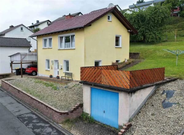 Immobilie in Berkatal - Schöne Aussicht, guter Zustand: Einfamilienhaus in ruhiger Lage - Bild 1