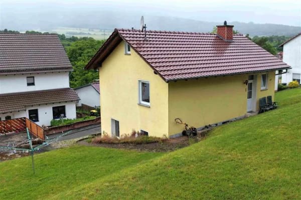 Immobilie in Berkatal - Schöne Aussicht, guter Zustand: Einfamilienhaus in ruhiger Lage - Bild 2