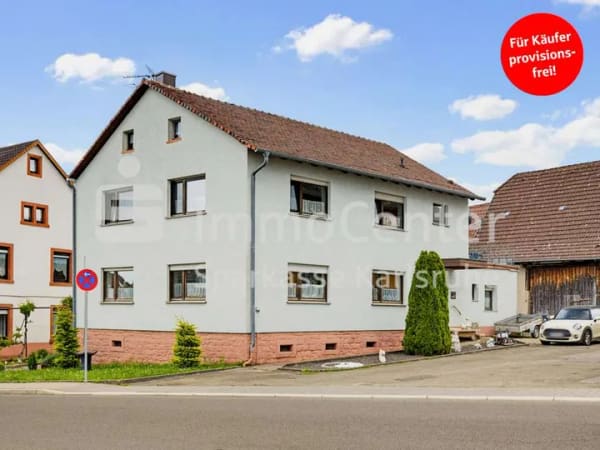 Immobilie in Karlsbad - Attraktive Kapitalanlage: Großzügiges Haus mit weitläufigem Grundstück und Scheune - Bild 0