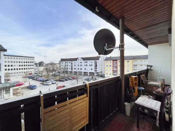 Immobilie in Altötting - Charmante 3-Zimmer-Wohnung mit Balkon und Potential - Bild 2