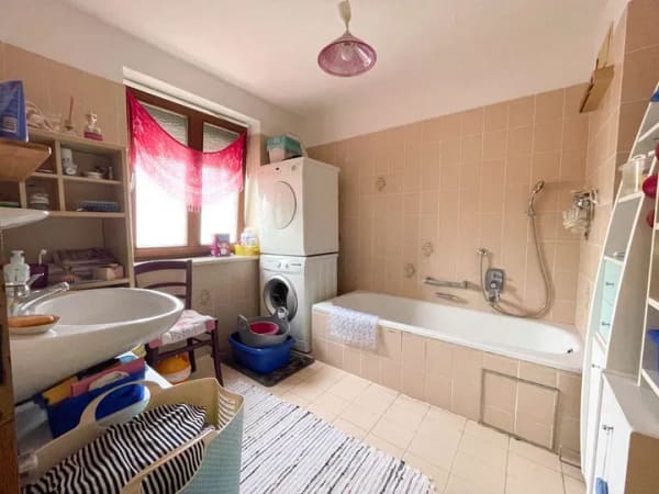 Immobilie in Altötting - Charmante 3-Zimmer-Wohnung mit Balkon und Potential - Bild 3