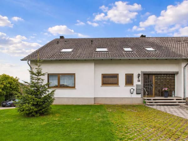 Immobilie in Heusweiler - Generationenhaus mit Einliegerwohnung und viel Raum - Bild 0