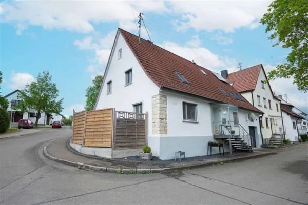 Immobilie in Asselfingen - Liebevoll modernisiertes Bauernhaus mit historischem Fachwerkcharme und modernem Wohnkomfort - Bild 0