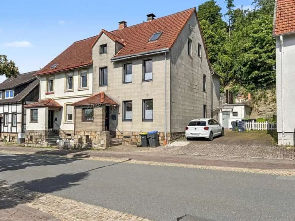 Immobilie in Schieder-Schwalenberg - Frisch modernisierte Doppelhaushälfte in Bestlage von Schwalenberg - Bild 1