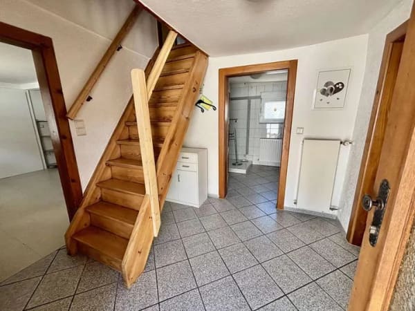 Immobilie in Neustadt an der Weinstraße - Wohntraum in Neustadt - zwei gepflegte Häuser mit großzügiger Wohnfläche, Scheune und Garten - Bild 2