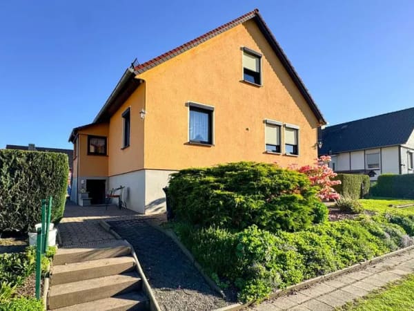 Immobilie in Bennewitz - Bezugsfreies Familiendomizil | 2 Bäder | Kameraüberwachung | Brunnen | Garage und Stellplatz - Bild 1